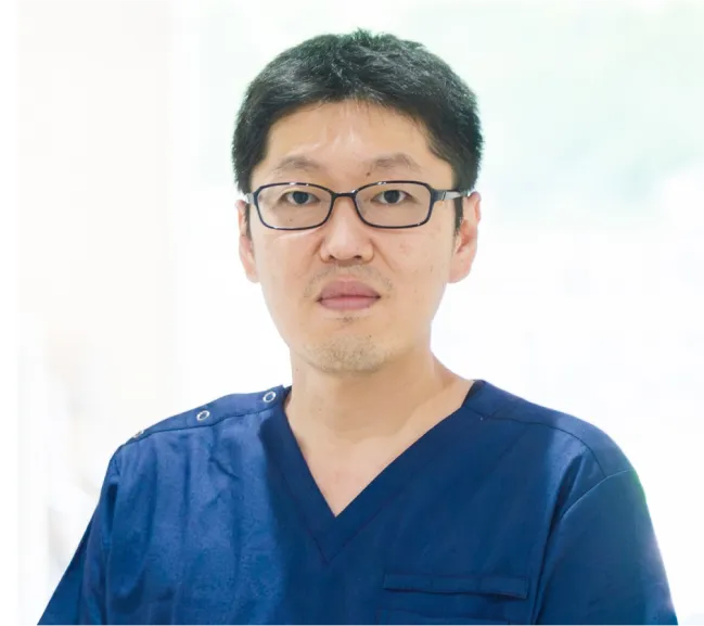 口腔外科専門医 竹内